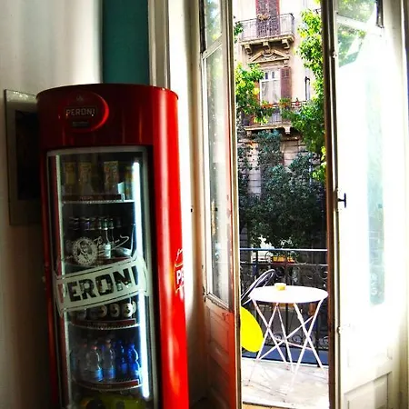 Hostel Balarm - And Bar