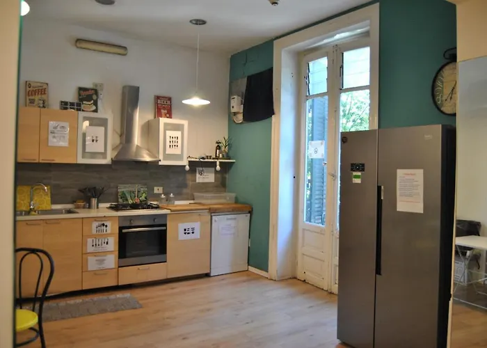 Hostel Balarm - And Bar *