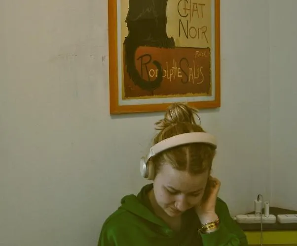 Balarm - And Bar Hostel *