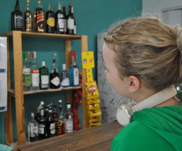 Hostel Balarm - And Bar *