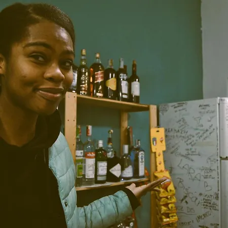 ホステル Balarm - And Bar パレルモ