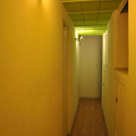 Balarm - And Bar Hostel *